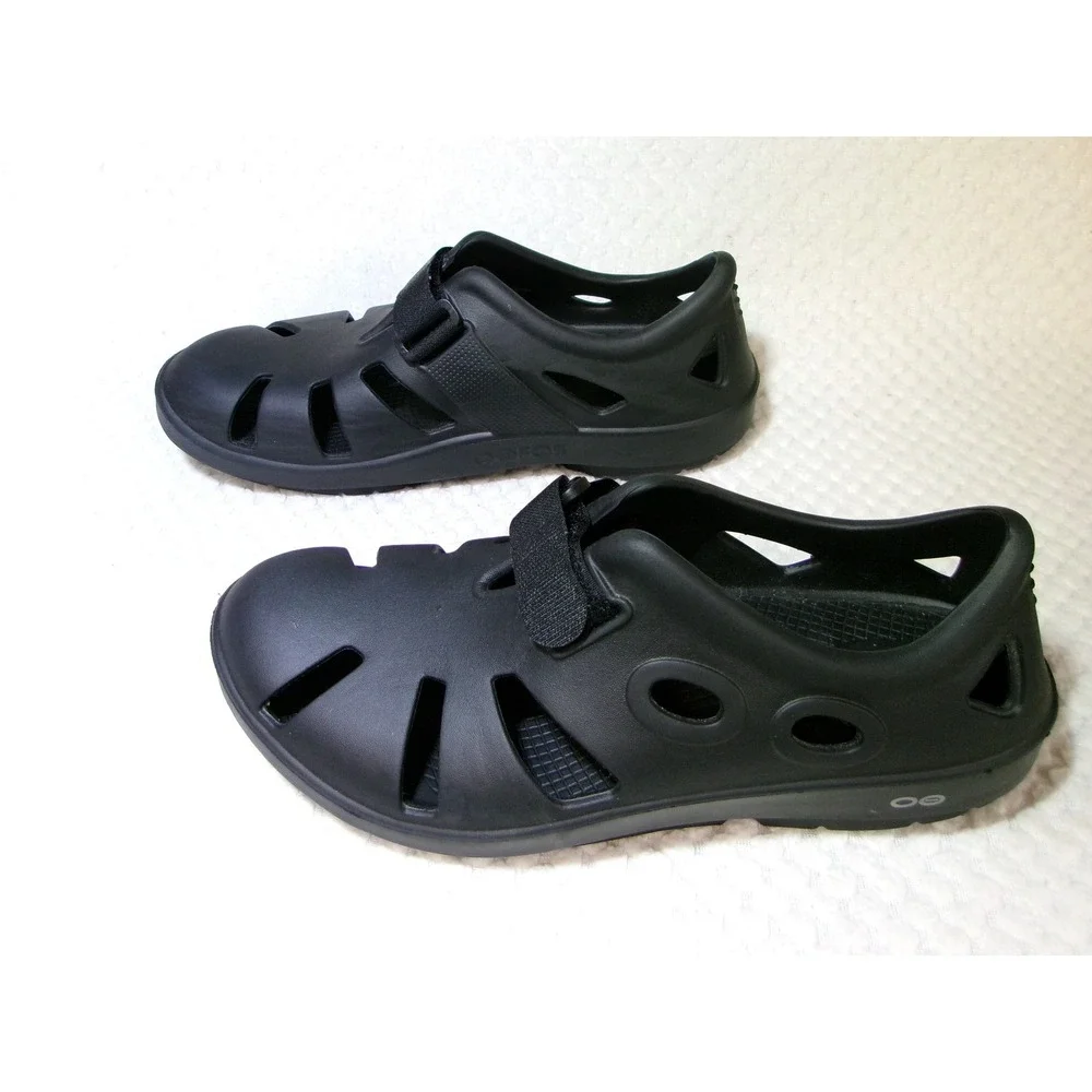 OOFOS OOmg Oocloog Black Recovery Shoes Mens 10 Womens 12 EU 43 Adjustable Strap